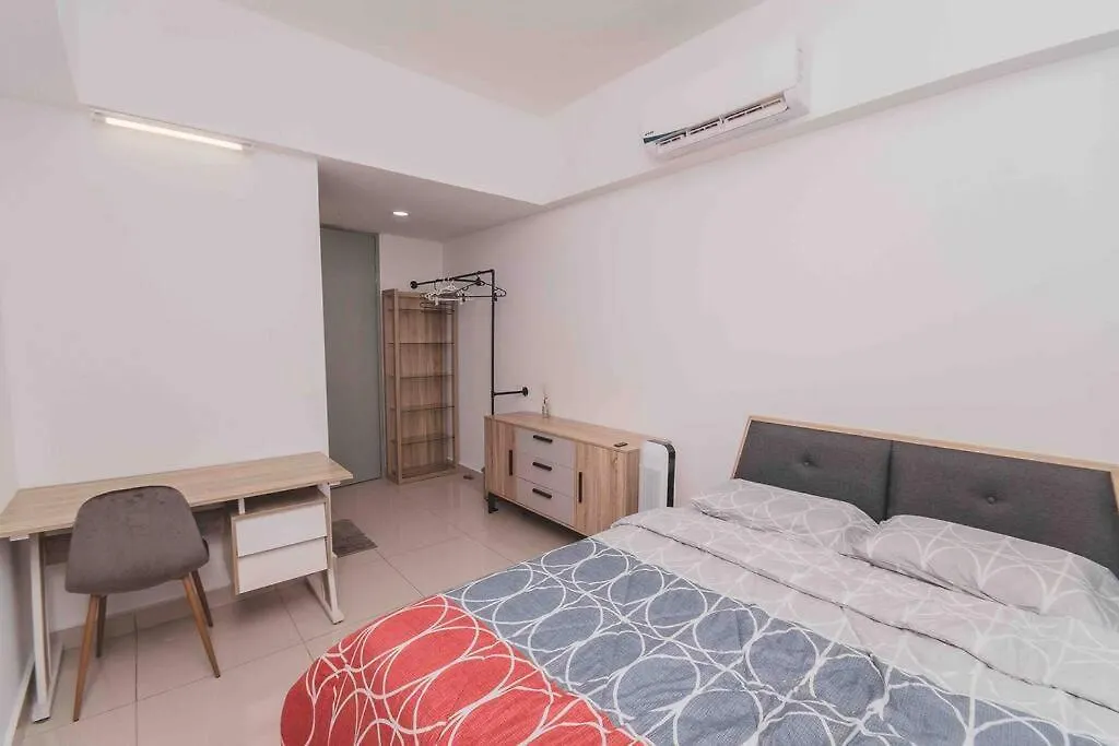 3 Bedroom Condo With Pool Near Queensbay Mall Bayan Lepas 0*,
