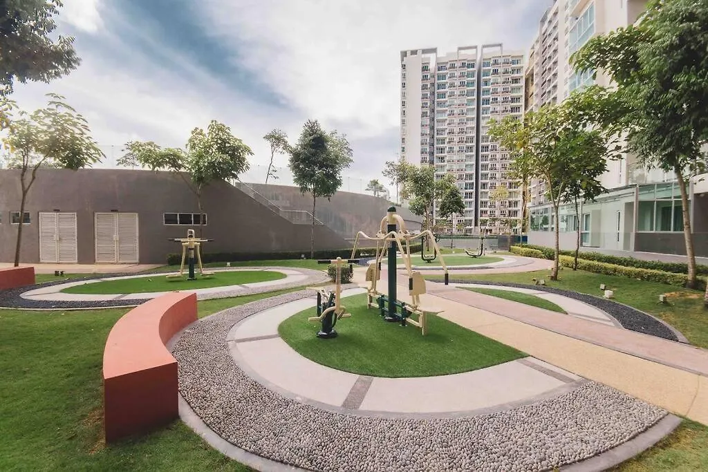 3 Bedroom Condo With Pool Near Queensbay Mall Bayan Lepas Malásia